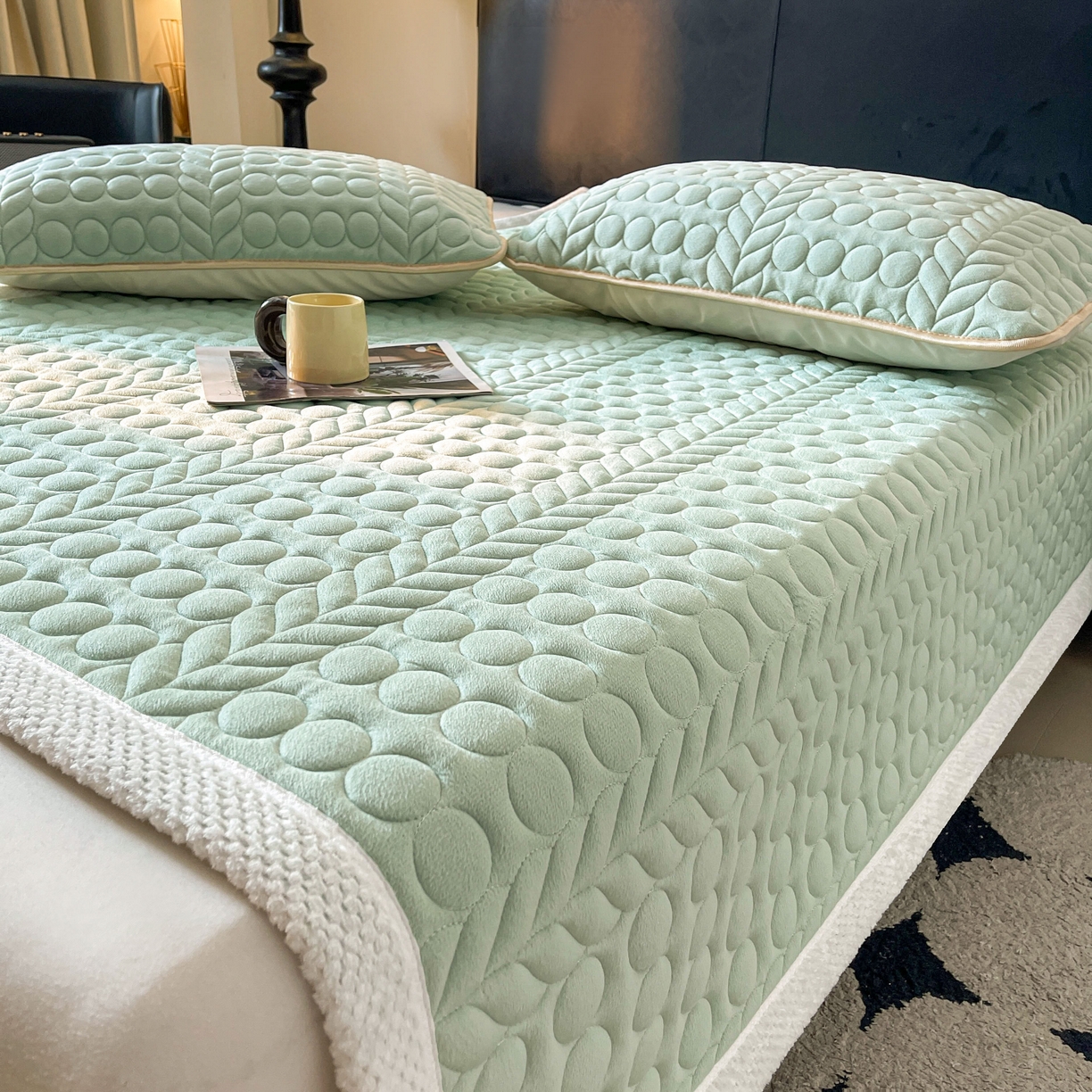 91家纺网 家纺一手货源 找家纺 希廷顿 2025新款加厚水晶绒床护垫 薄荷绿