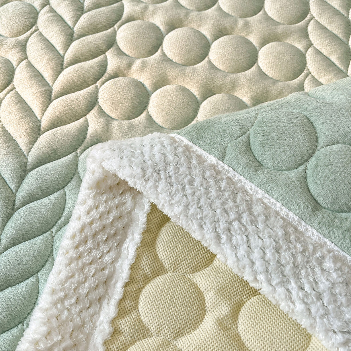 91家纺网 家纺一手货源 找家纺 希廷顿 2025新款加厚水晶绒床护垫 薄荷绿