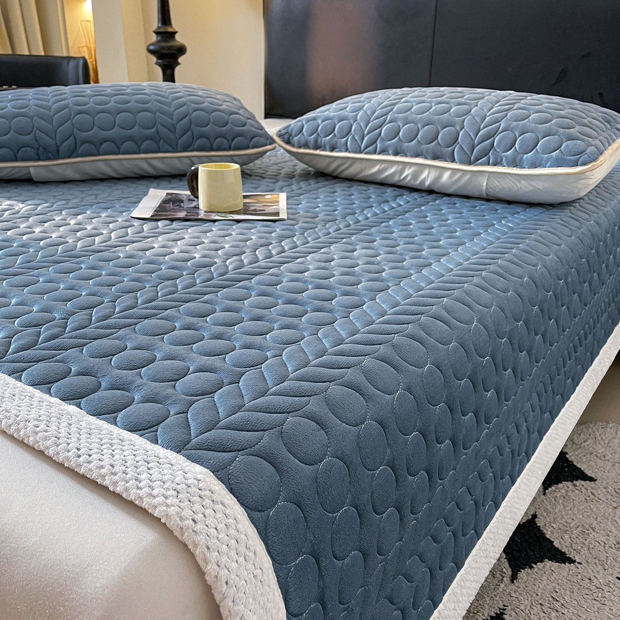 91家纺网 家纺一手货源 找家纺 希廷顿 2025新款加厚水晶绒床护垫 宾利蓝