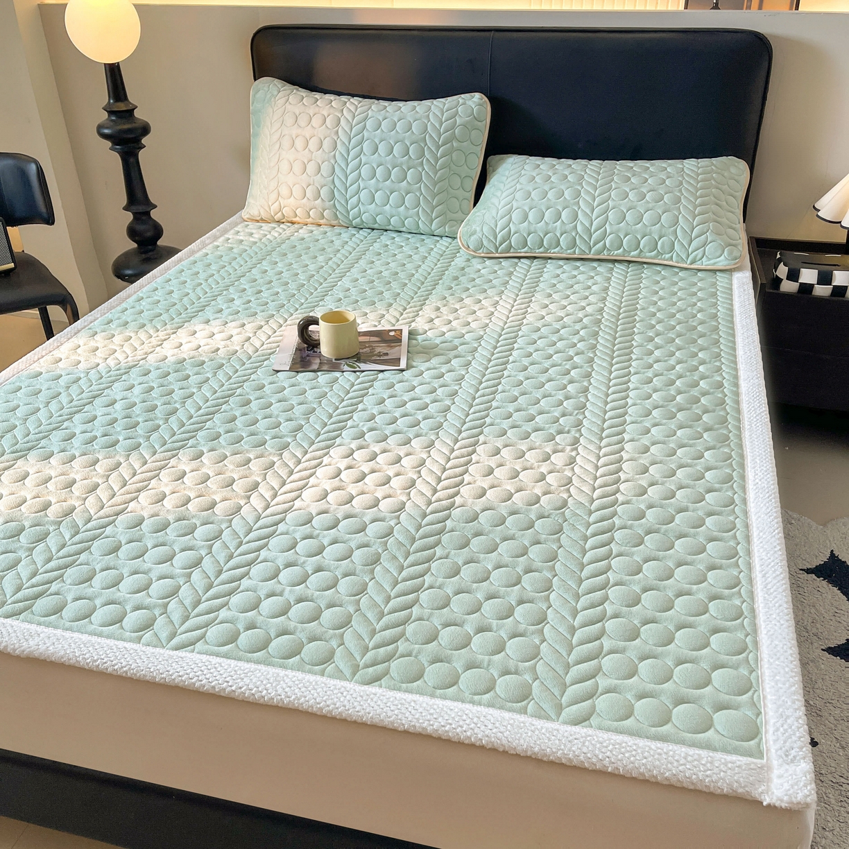 91家纺网 家纺一手货源 找家纺 希廷顿 2025新款加厚水晶绒床护垫 薄荷绿