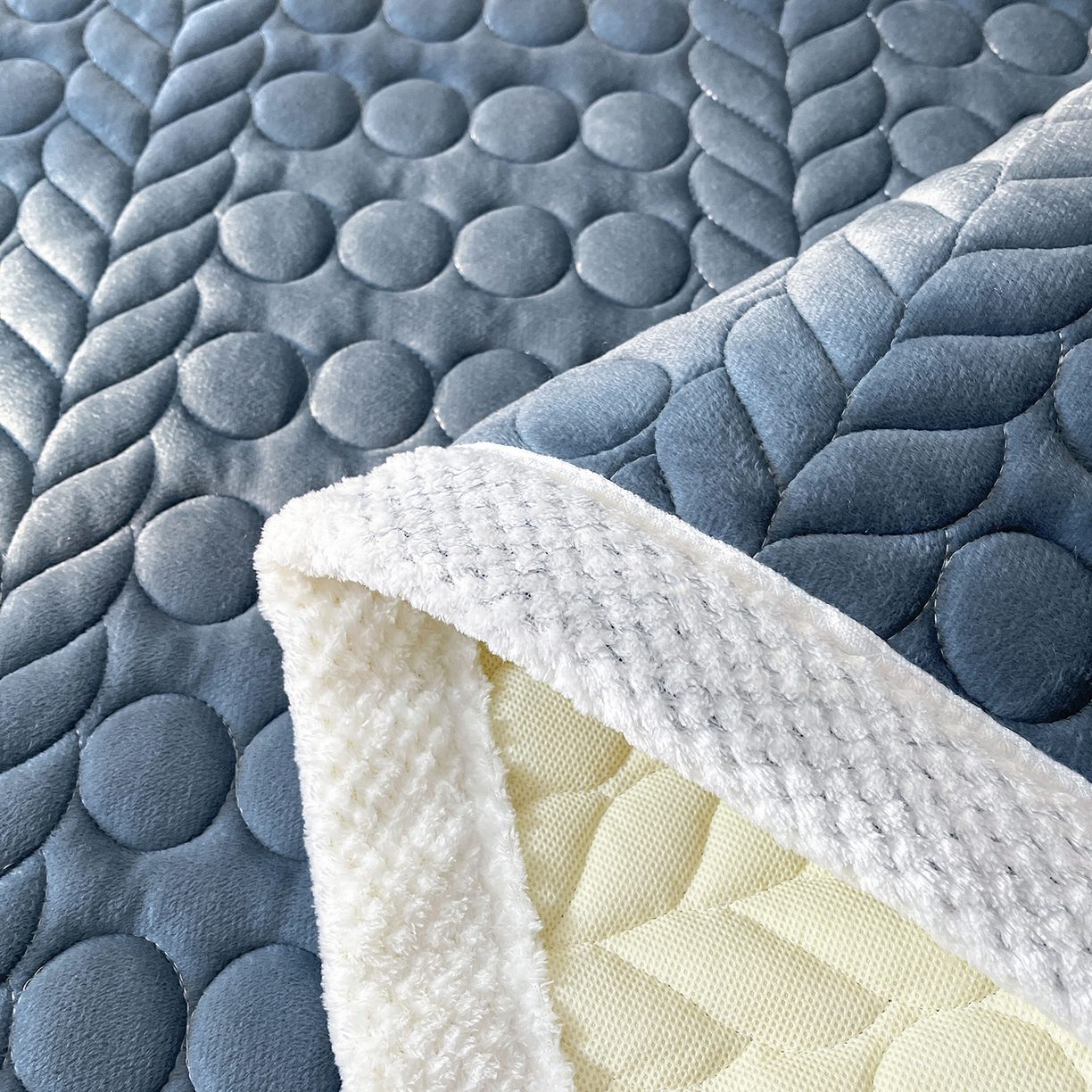 91家纺网 家纺一手货源 找家纺 （总）希廷顿 2025新款加厚水晶绒床护垫