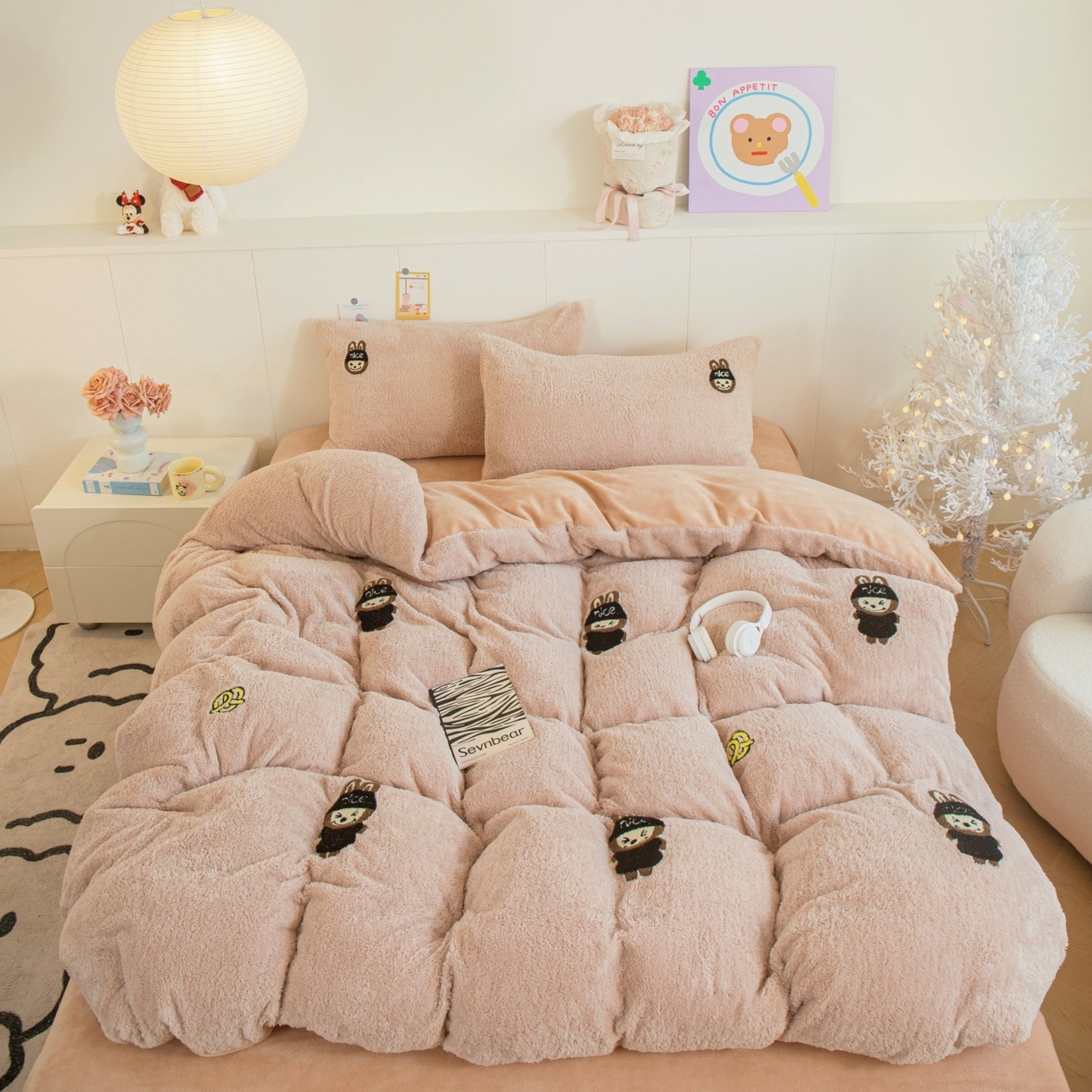 91家纺网 家纺一手货源 找家纺 庭笙 2025新款高克重泰迪绒毛巾刺绣牛奶绒四件套 bubu-奶咖