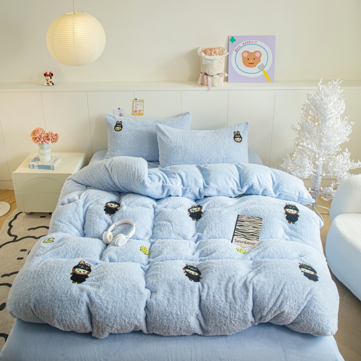 91家纺网 家纺一手货源 找家纺 庭笙 2025新款高克重泰迪绒毛巾刺绣牛奶绒四件套 bubu-浅蓝