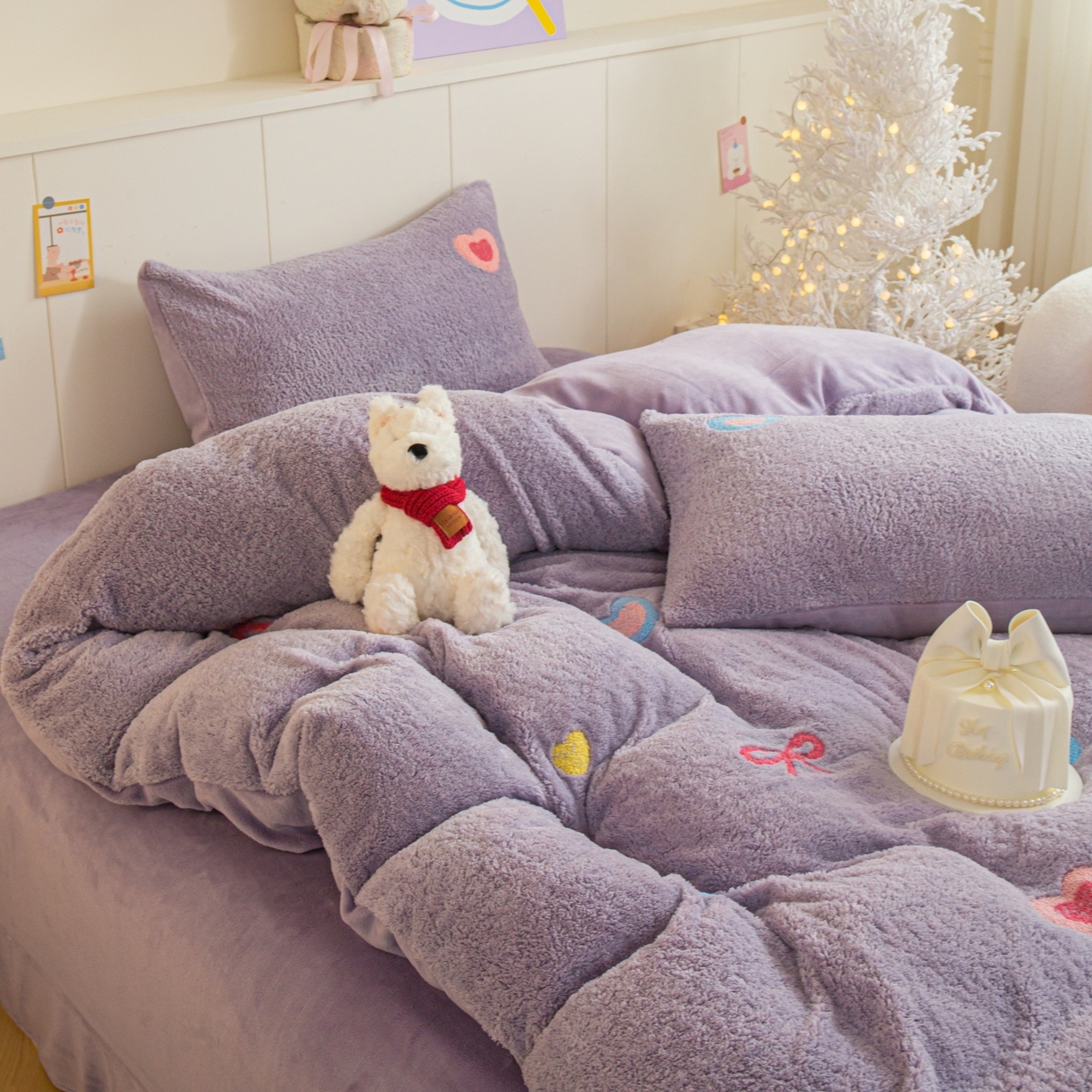91家纺网 家纺一手货源 找家纺 庭笙 2025新款高克重泰迪绒毛巾刺绣牛奶绒四件套 爱心-紫