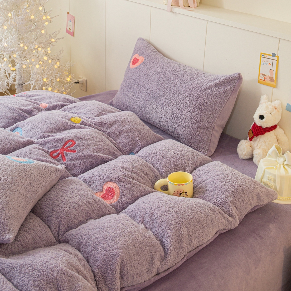 91家纺网 家纺一手货源 找家纺 庭笙 2025新款高克重泰迪绒毛巾刺绣牛奶绒四件套 爱心-紫