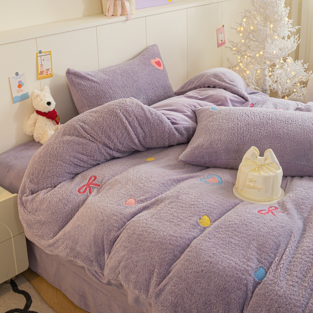 91家纺网 家纺一手货源 找家纺 庭笙 2025新款高克重泰迪绒毛巾刺绣牛奶绒四件套 爱心-紫