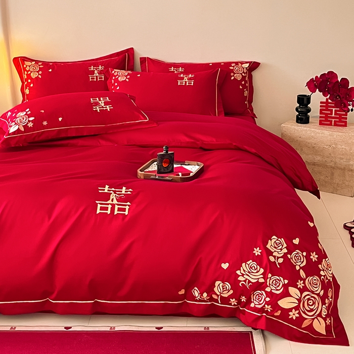 91家纺网 家纺一手货源 找家纺 置顶家纺 2025新款亲肤磨毛刺绣婚庆四件套系列-实拍 天生一对-大红