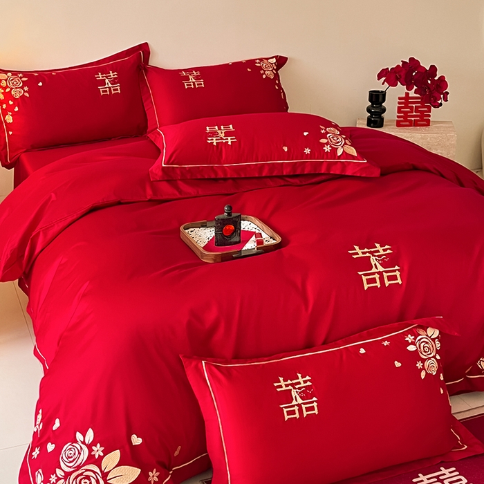 91家纺网 家纺一手货源 找家纺 置顶家纺 2025新款亲肤磨毛刺绣婚庆四件套系列-实拍 天生一对-大红