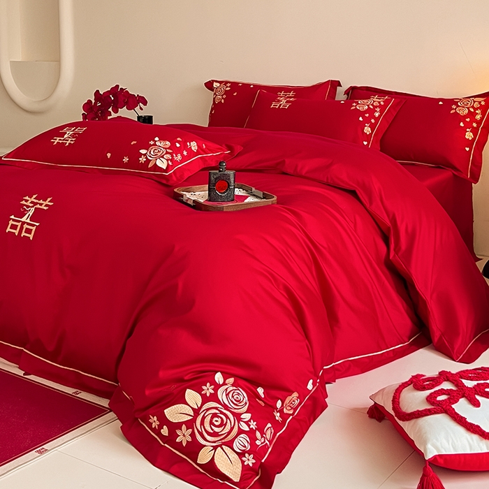 91家纺网 家纺一手货源 找家纺 置顶家纺 2025新款亲肤磨毛刺绣婚庆四件套系列-实拍 天生一对-大红