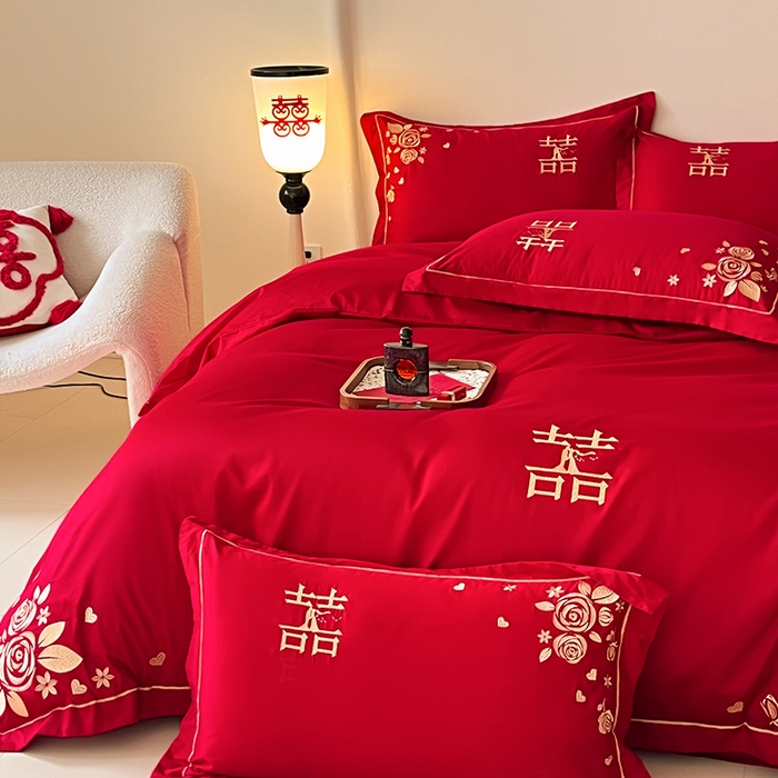 91家纺网 家纺一手货源 找家纺 置顶家纺 2025新款亲肤磨毛刺绣婚庆四件套系列-实拍 天生一对-大红