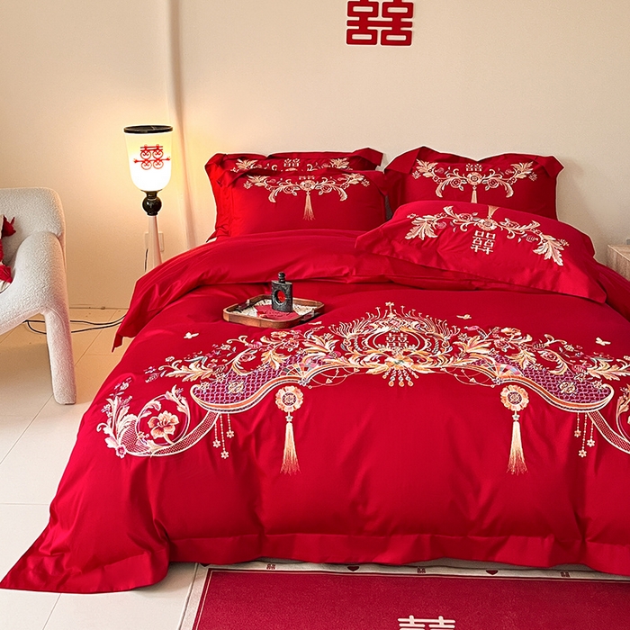 91家纺网 家纺一手货源 找家纺 置顶家纺 2025新款亲肤磨毛刺绣婚庆四件套系列-实拍 天作之合-大红