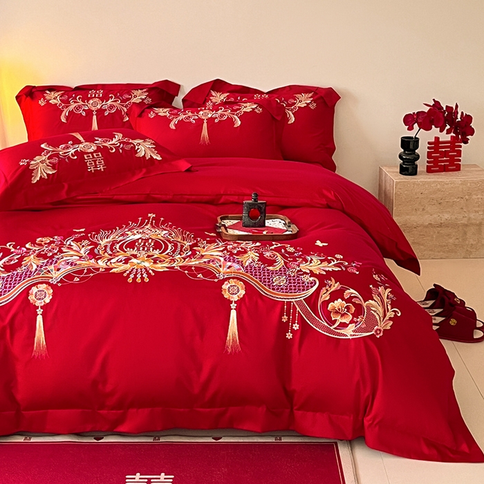 91家纺网 家纺一手货源 找家纺 置顶家纺 2025新款亲肤磨毛刺绣婚庆四件套系列-实拍 天作之合-大红