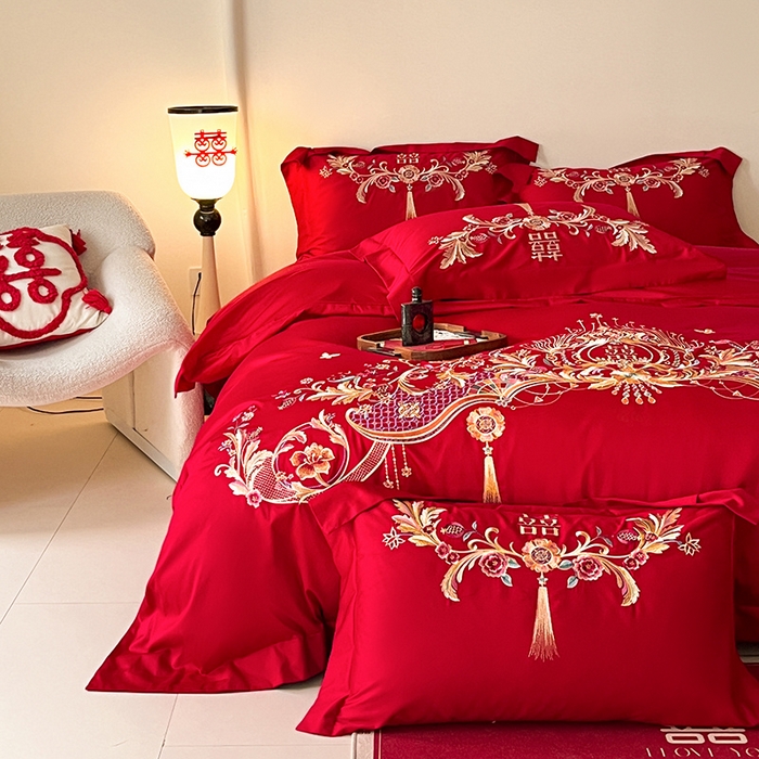 91家纺网 家纺一手货源 找家纺 置顶家纺 2025新款亲肤磨毛刺绣婚庆四件套系列-实拍 天作之合-大红