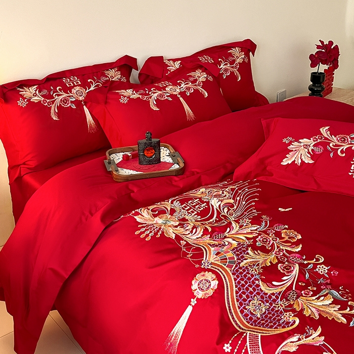 91家纺网 家纺一手货源 找家纺 置顶家纺 2025新款亲肤磨毛刺绣婚庆四件套系列-实拍 天作之合-大红