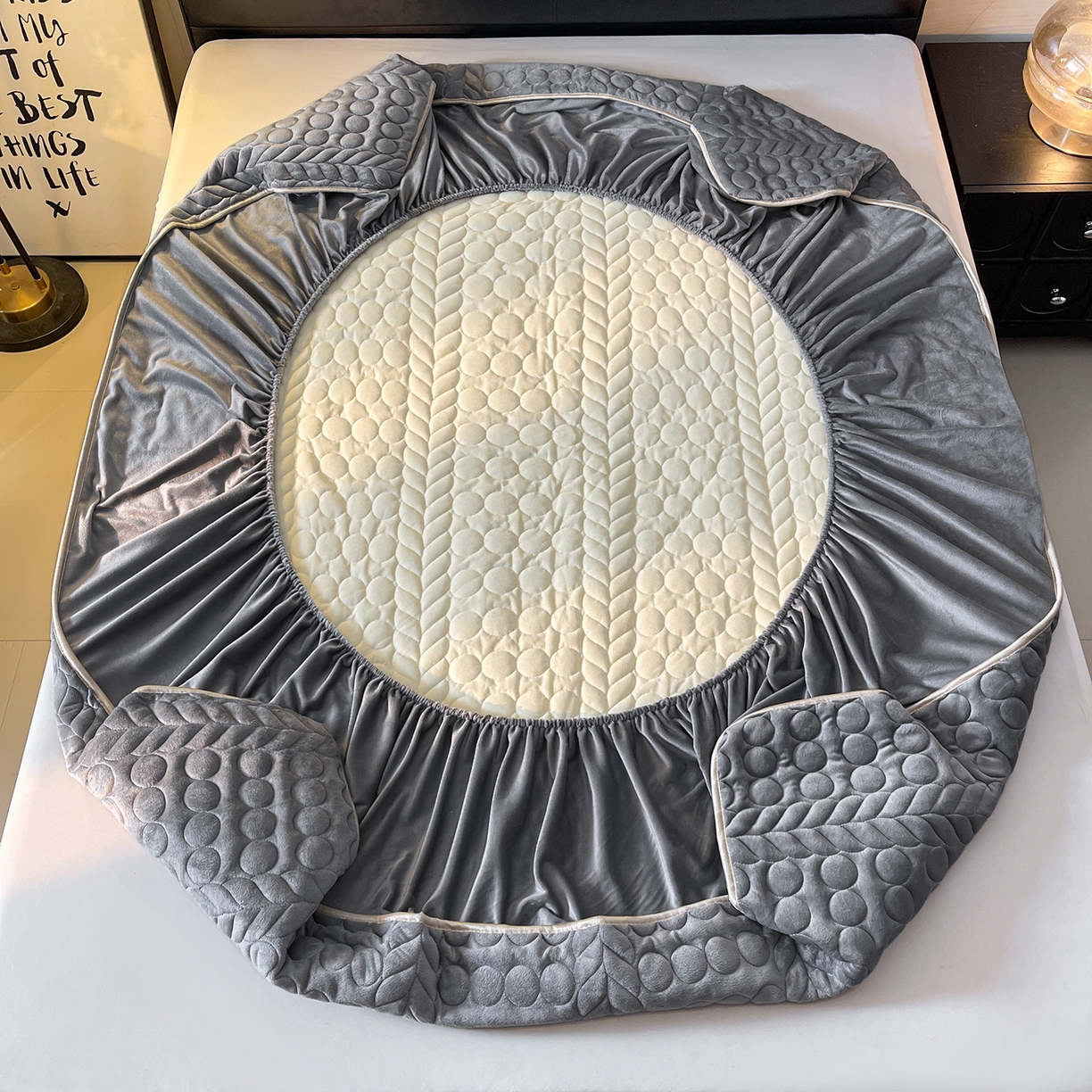 91家纺网 家纺一手货源 找家纺 希廷顿 2025新款速热水晶绒床笠 高级灰