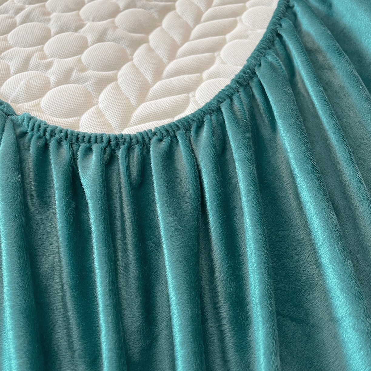 91家纺网 家纺一手货源 找家纺 希廷顿 2025新款速热水晶绒床笠 藏青色