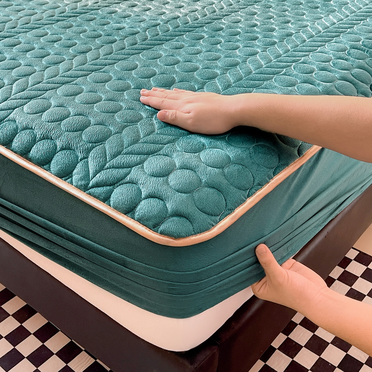 91家纺网 家纺一手货源 找家纺 希廷顿 2025新款速热水晶绒床笠 藏青色