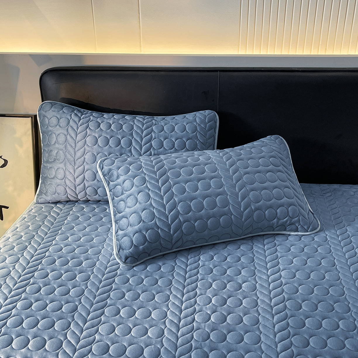 91家纺网 家纺一手货源 找家纺 希廷顿 2025新款速热水晶绒床笠 宾利蓝