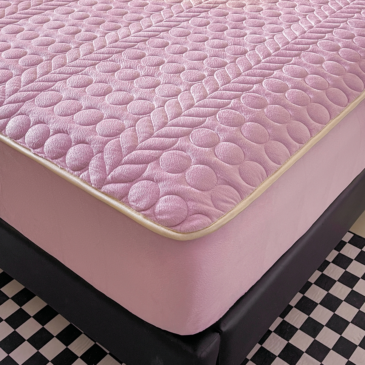 91家纺网 家纺一手货源 找家纺 希廷顿 2025新款速热水晶绒床笠 香芋紫