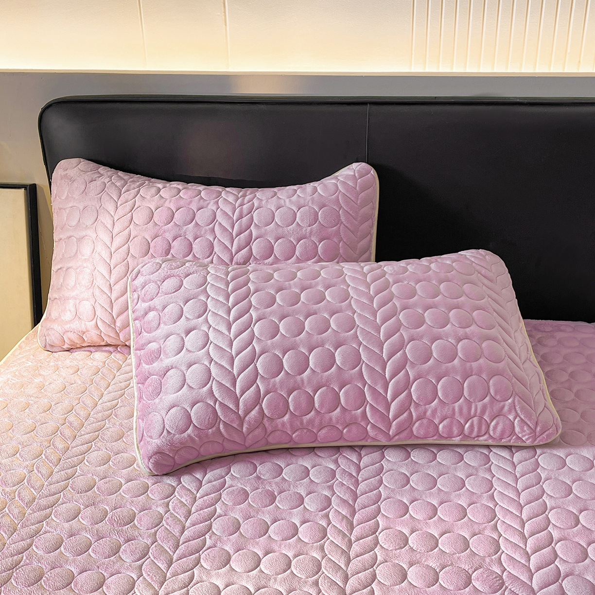 91家纺网 家纺一手货源 找家纺 希廷顿 2025新款速热水晶绒床笠 香芋紫