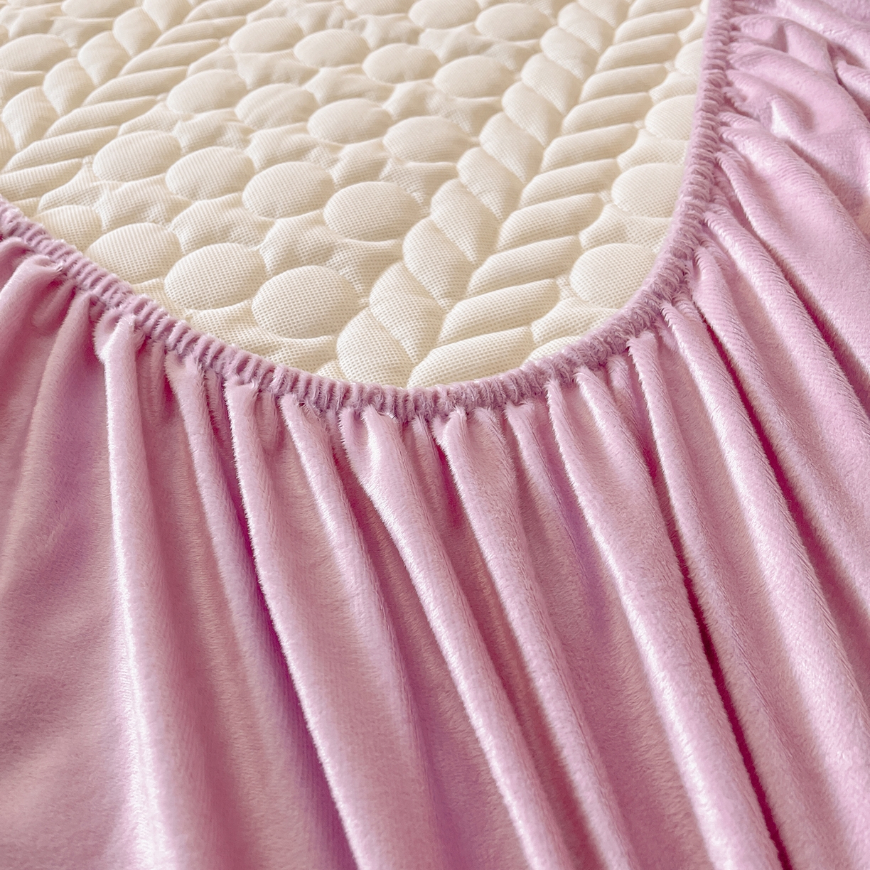 91家纺网 家纺一手货源 找家纺 希廷顿 2025新款速热水晶绒床笠 香芋紫