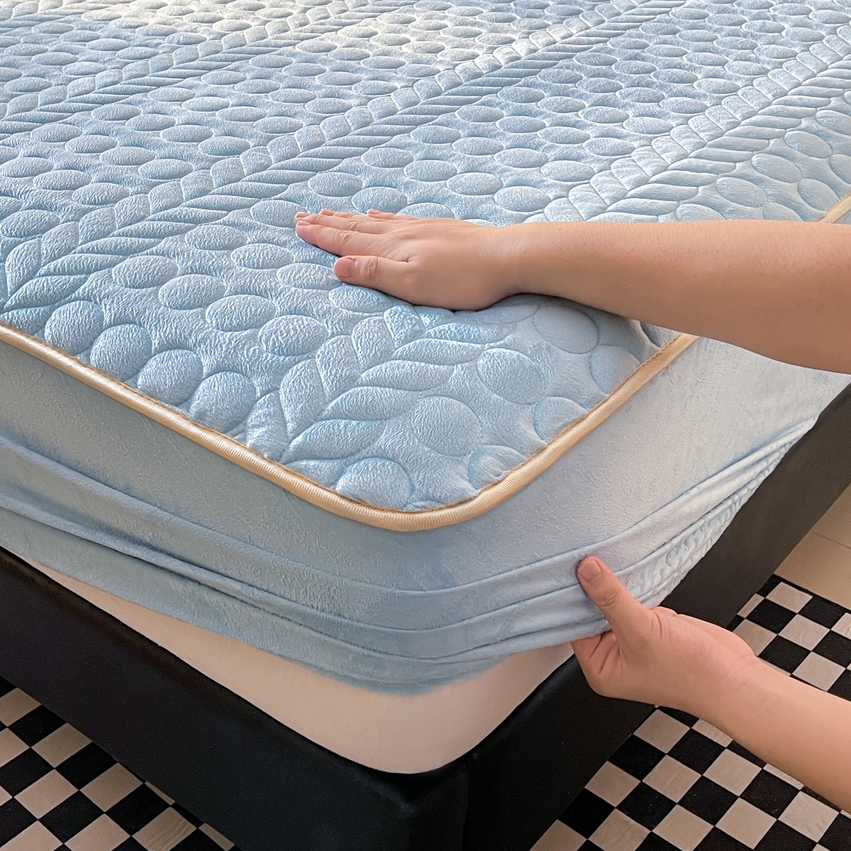 91家纺网 家纺一手货源 找家纺 希廷顿 2025新款速热水晶绒床笠 天空蓝