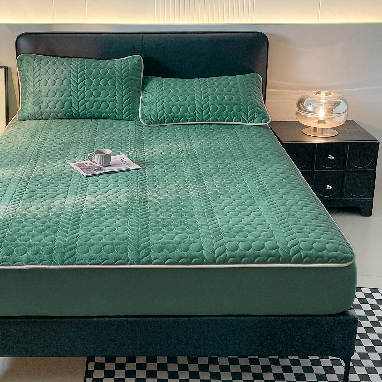 91家纺网 家纺一手货源 找家纺 希廷顿 2025新款速热水晶绒床笠 墨绿色