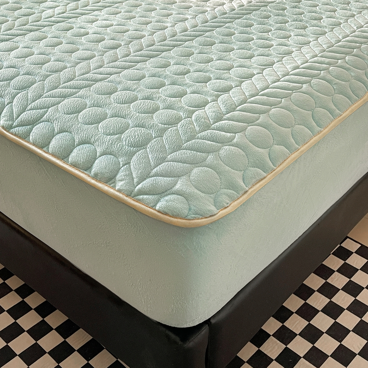 91家纺网 家纺一手货源 找家纺 希廷顿 2025新款速热水晶绒床笠 薄荷绿