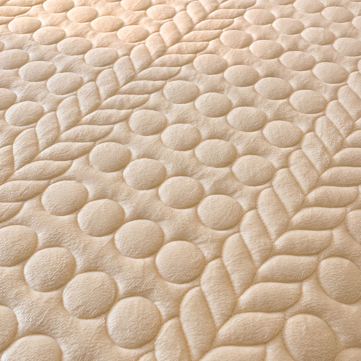 91家纺网 家纺一手货源 找家纺 希廷顿 2025新款速热水晶绒床笠 奶咖色