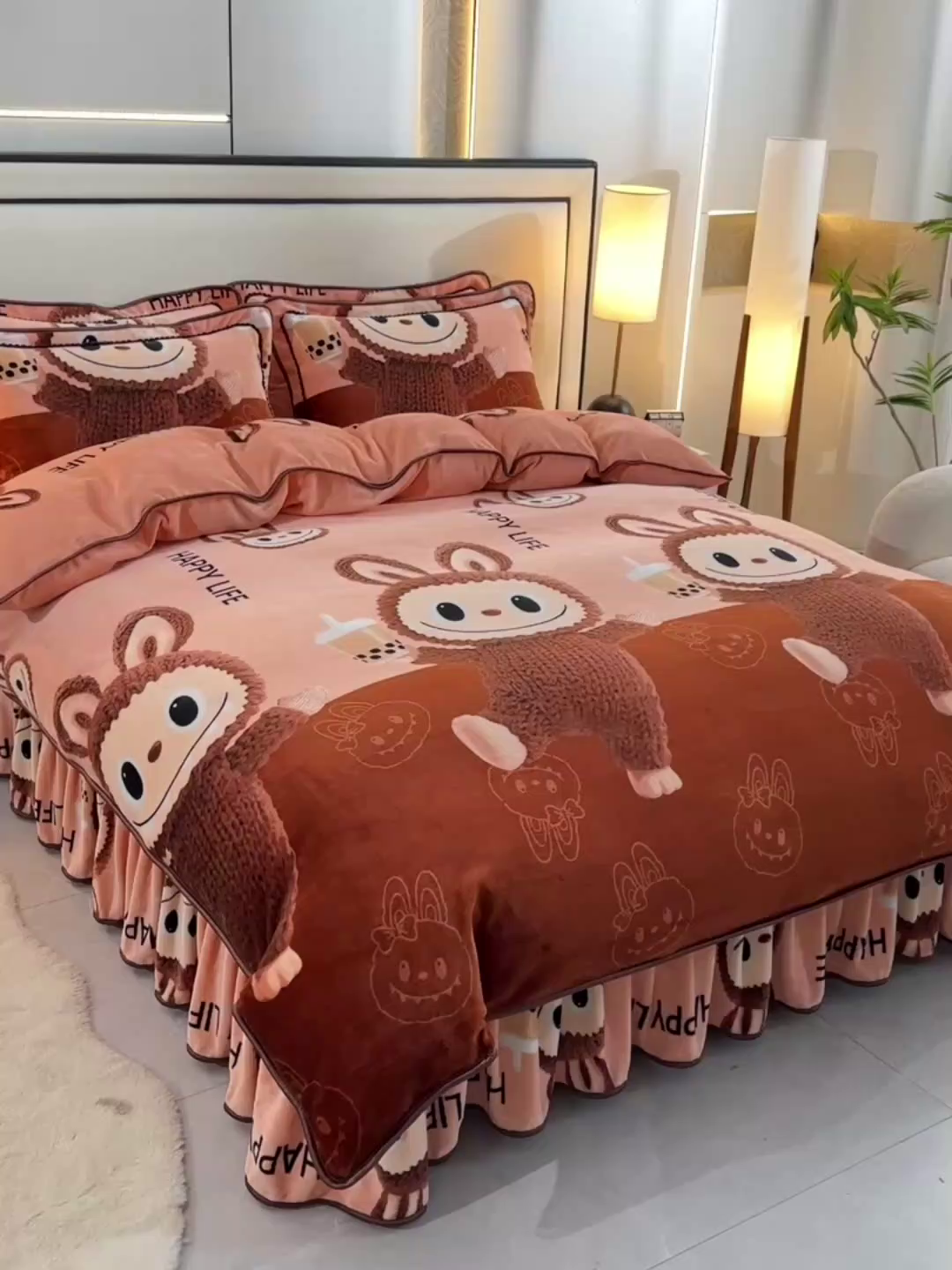 91家纺网 家纺一手货源 找家纺 2025新款230克8.5斤加厚高克重牛奶绒金貂绒法莱绒四件套冬季加绒法兰绒床裙款拉布布