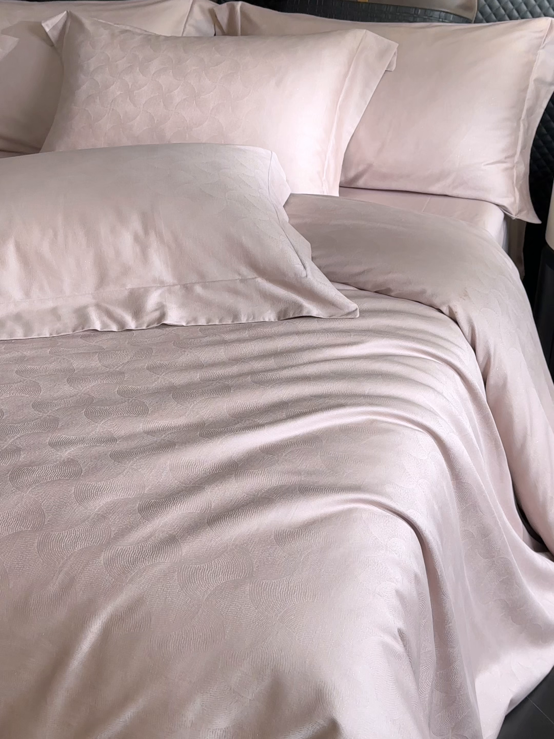 91家纺网 家纺一手货源 找家纺 小丸子家纺（不发货） 2025新款亲肤舒适高端100S长绒棉纯棉银丝提花四件套 寻觅106