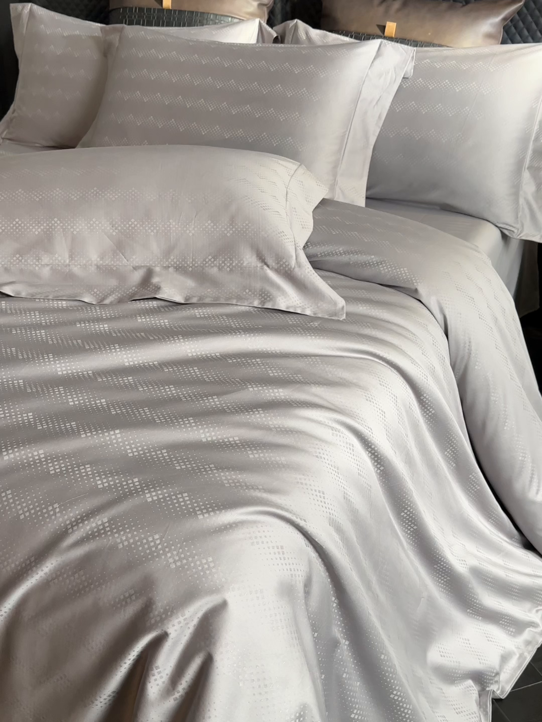 91家纺网 家纺一手货源 找家纺 （总）小丸子家纺（不发货） 2025新款亲肤舒适高端100S长绒棉纯棉银丝提花四件套