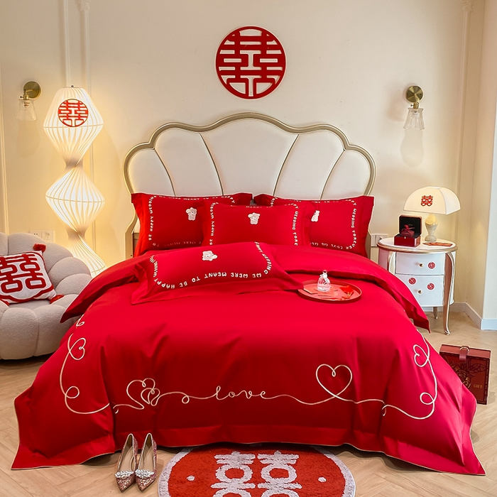 91家纺网 家纺一手货源 找家纺 置顶家纺 2025新款亲肤磨毛刺绣婚庆四件套系列-棚拍 恩爱-大红