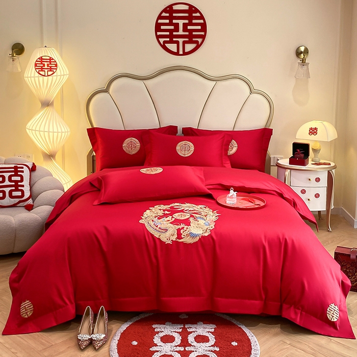 91家纺网 家纺一手货源 找家纺 置顶家纺 2025新款亲肤磨毛刺绣婚庆四件套系列-棚拍 龙华凤贵-大红