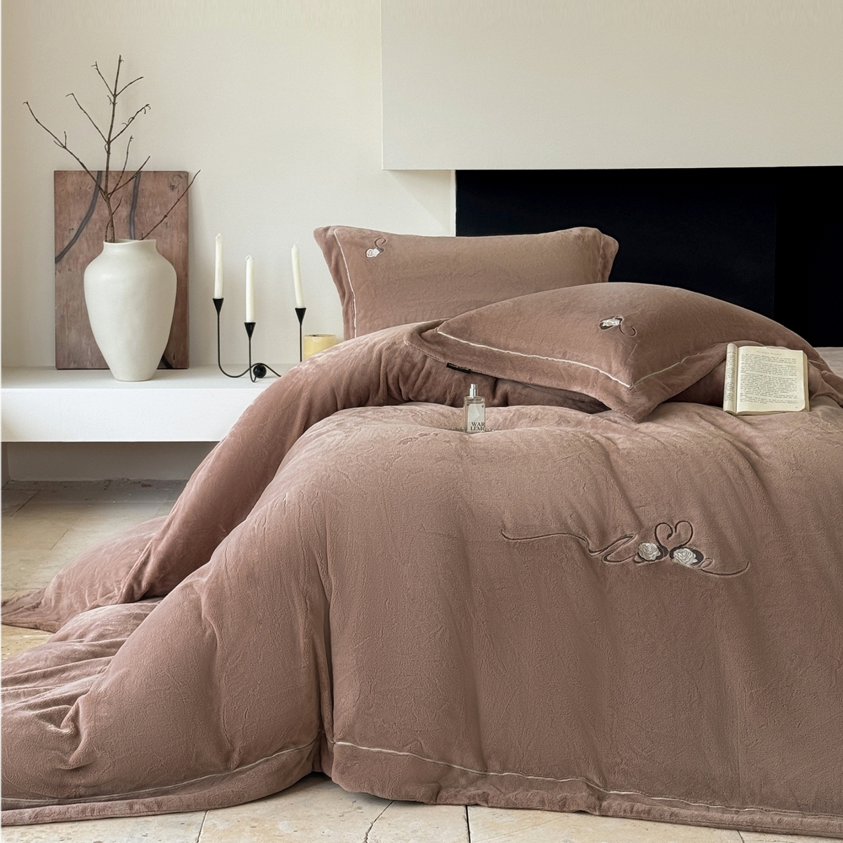 91家纺网 家纺一手货源 找家纺 （总）芯丝路枕业 2025新款蚕丝棉四件套-月桂故事系列