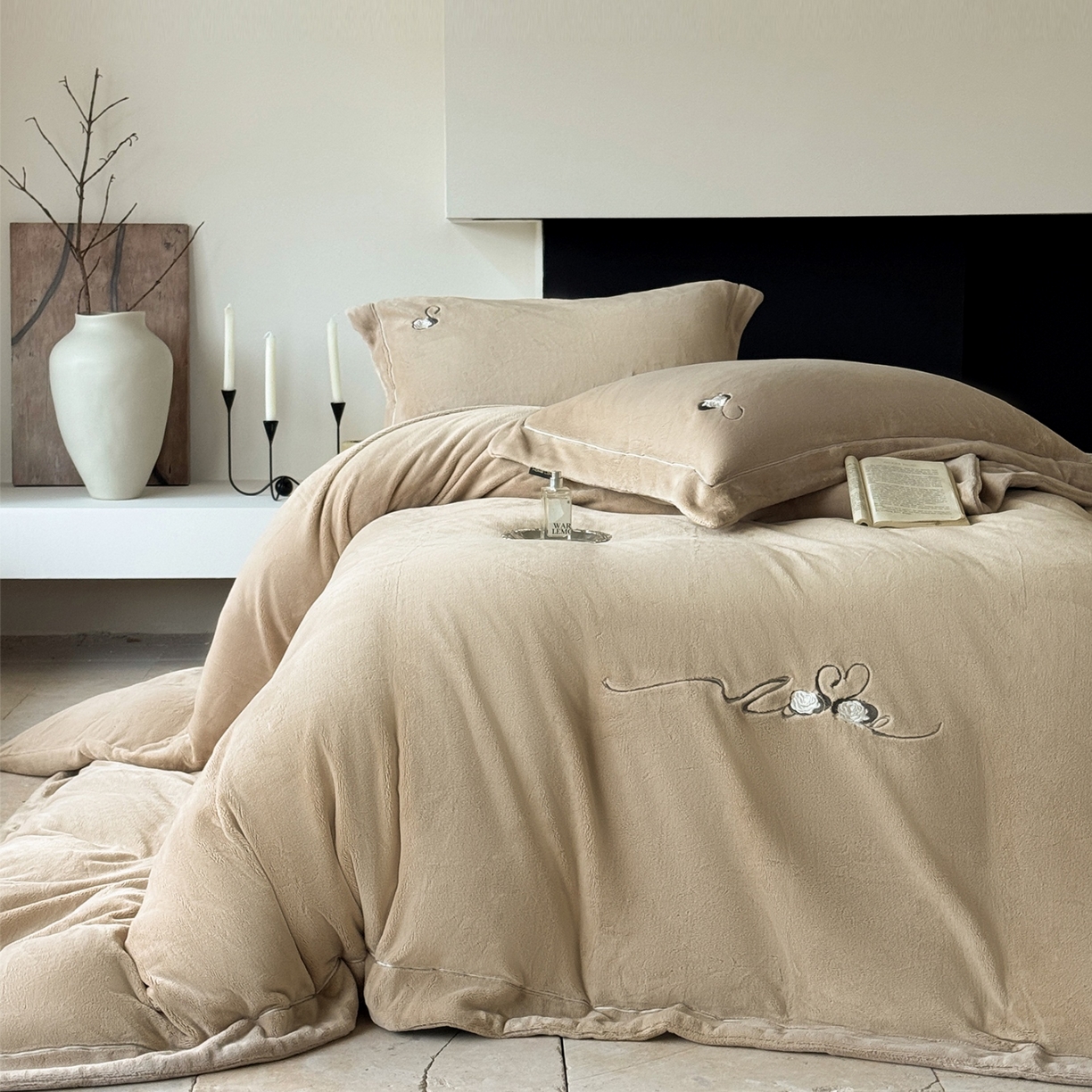 芯丝路枕业 2025新款蚕丝棉四件套-月桂故事系列 浅米驼