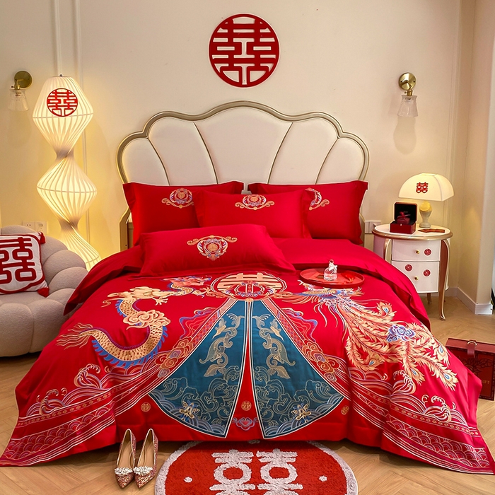 91家纺网 家纺一手货源 找家纺 置顶家纺 2025新款亲肤磨毛刺绣婚庆四件套系列-棚拍 祥云瑞彩-大红