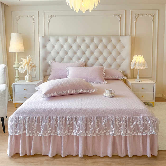 91家纺网 家纺一手货源 找家纺 （总）网红馆（ck家纺） 2025新款雕花牛奶绒床裙系列单床裙-蜜语甜心