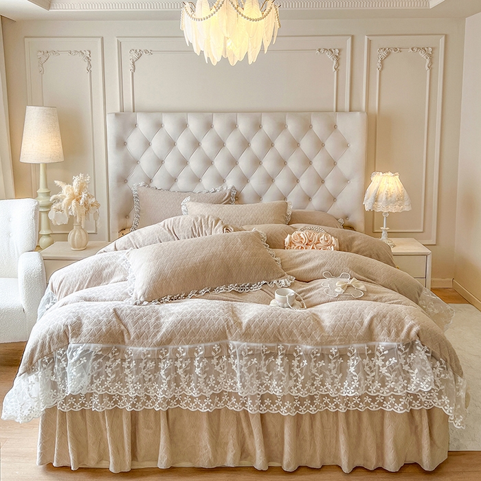 91家纺网 家纺一手货源 找家纺 （总）网红馆（ck家纺） 2025新款雕花牛奶绒床裙系列单床裙-蜜语甜心