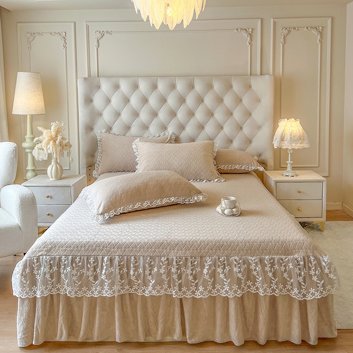 （总）网红馆（ck家纺） 2025新款雕花牛奶绒床裙系列单床裙-蜜语甜心