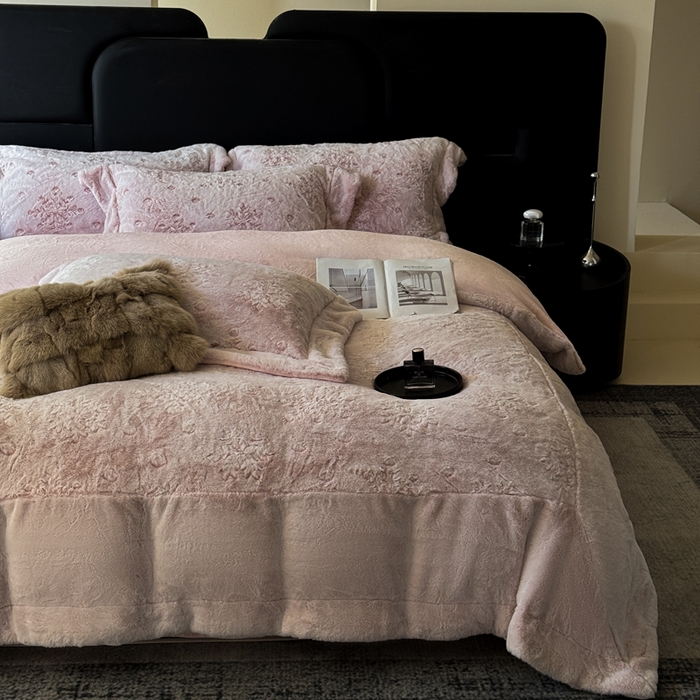 91家纺网 家纺一手货源 找家纺 （总）丞音 2025新款法式轻奢A类长绒棉50s双股100支贡缎全棉被套纯棉四件套床笠高档礼盒包装-丽芙系列