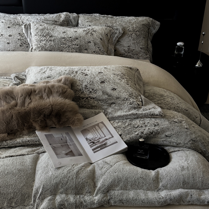 91家纺网 家纺一手货源 找家纺 丞音家纺 2025秋冬新款A类轻奢皮草绒加厚水貂绒保暖牛奶绒床上用品珊瑚绒四件套床单被套 路易斯-深咖色