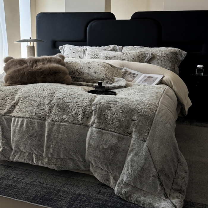 91家纺网 家纺一手货源 找家纺 丞音家纺 2025秋冬新款A类轻奢皮草绒加厚水貂绒保暖牛奶绒床上用品珊瑚绒四件套床单被套 路易斯-深咖色