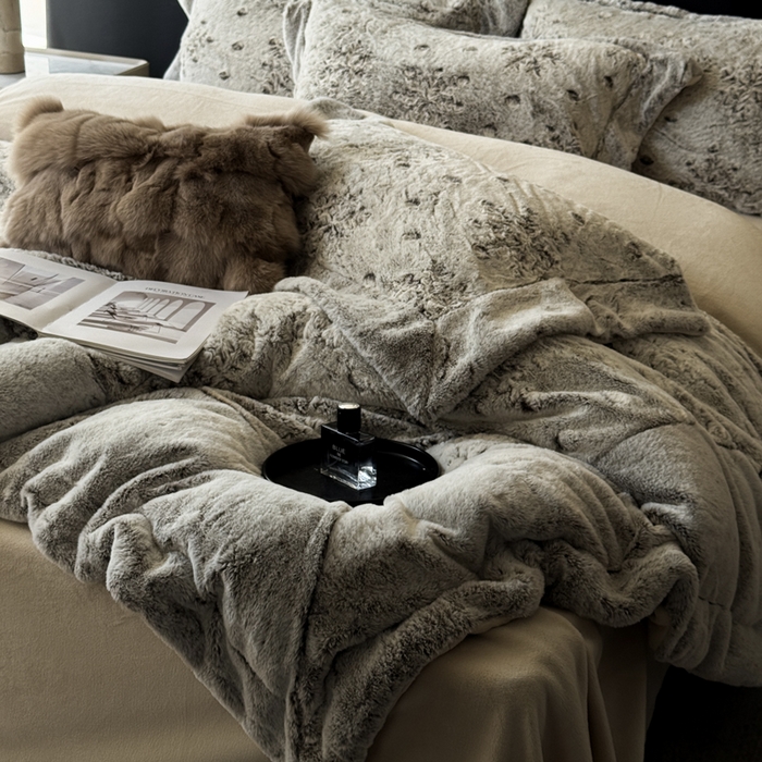 91家纺网 家纺一手货源 找家纺 丞音家纺 2025秋冬新款A类轻奢皮草绒加厚水貂绒保暖牛奶绒床上用品珊瑚绒四件套床单被套 路易斯-深咖色