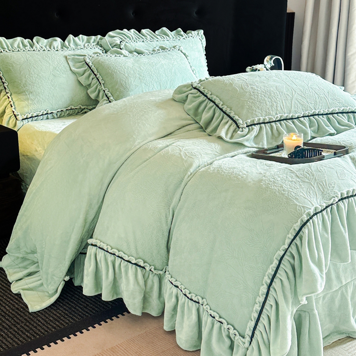 91家纺网 家纺一手货源 找家纺 诺梵家纺 2025新款花边款雕花牛奶绒四件套 幸福花-绿