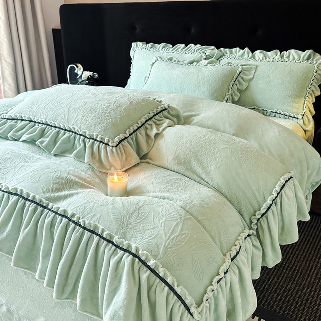 91家纺网 家纺一手货源 找家纺 诺梵家纺 2025新款花边款雕花牛奶绒四件套 幸福花-绿