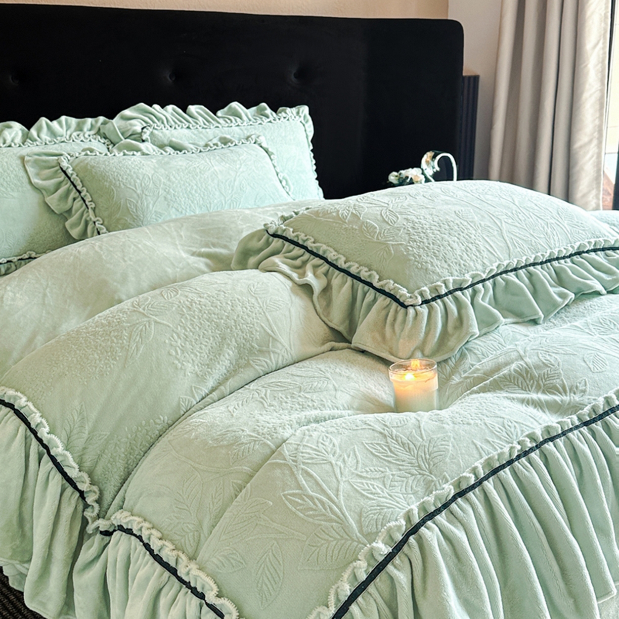 91家纺网 家纺一手货源 找家纺 诺梵家纺 2025新款花边款雕花牛奶绒四件套 幸福花-绿