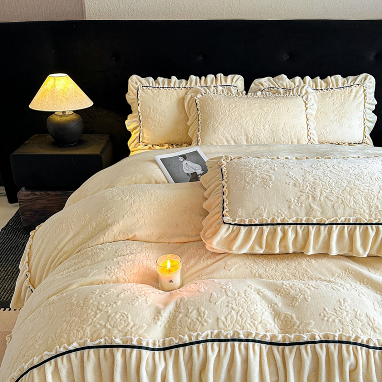 91家纺网 家纺一手货源 找家纺 诺梵家纺 2025新款花边款雕花牛奶绒四件套 芊黛-黄