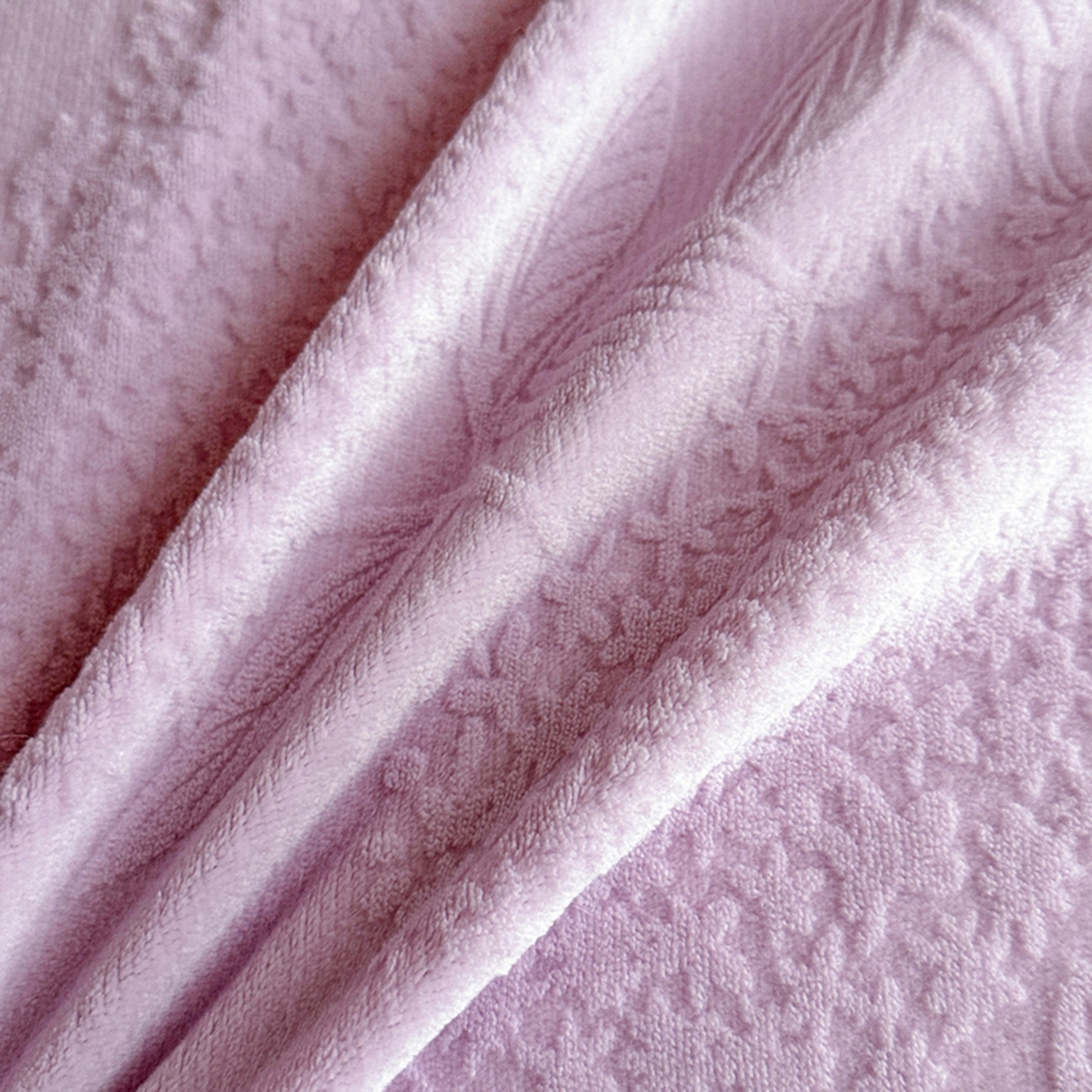 91家纺网 家纺一手货源 找家纺 诺梵家纺 2025新款花边款雕花牛奶绒四件套 幸福花-紫