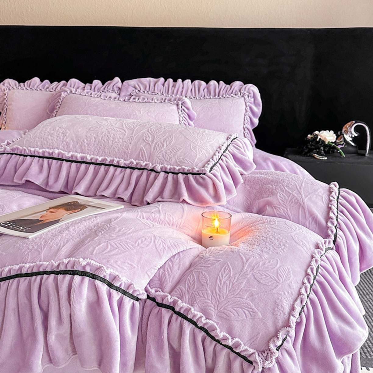 91家纺网 家纺一手货源 找家纺 诺梵家纺 2025新款花边款雕花牛奶绒四件套 幸福花-紫